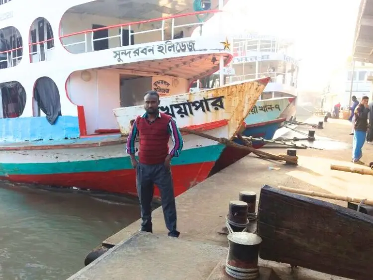 Khulna Launch Ghat