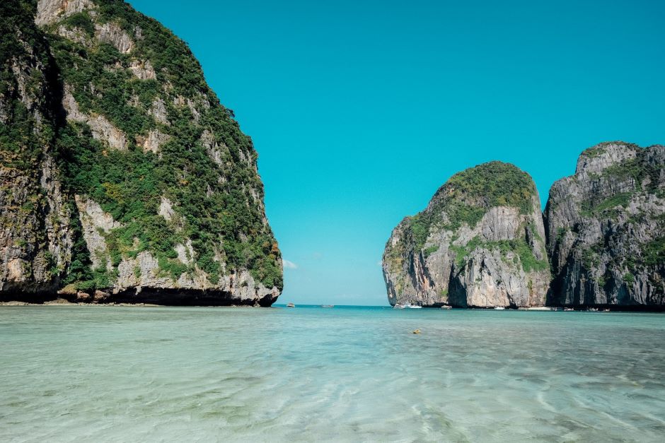 Twin Paradise Island: Phi Phi & Khai Speedboat tour