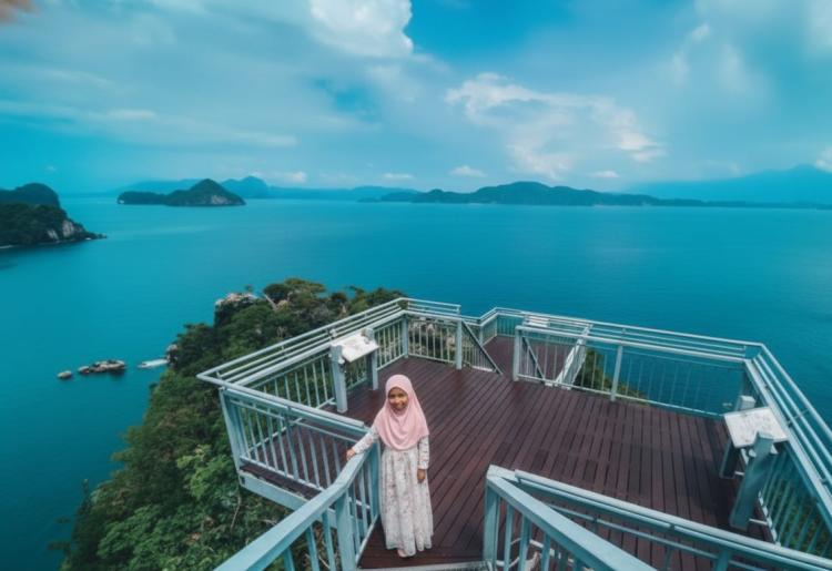 Hong Island Sunrise Serenity Tour by Speed Boat