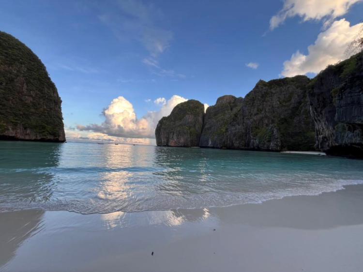 Phi Phi Islands Premium Adventure Day Tour by Speed Catamaran