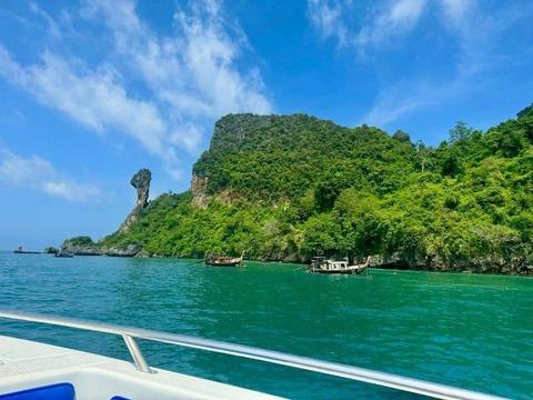 Krabi: Early Bird Phi Phi and 4 Islands Tour Thrilling Experience with Lunch