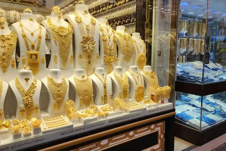 Private Dubai Gold Souk Shopping Transfer Stress-Free Shopping