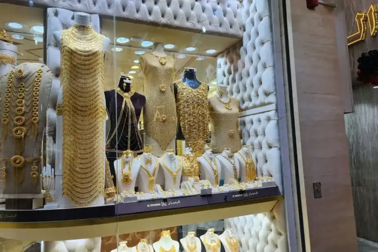 Private Dubai Gold Souk Shopping Transfer Stress-Free Shopping