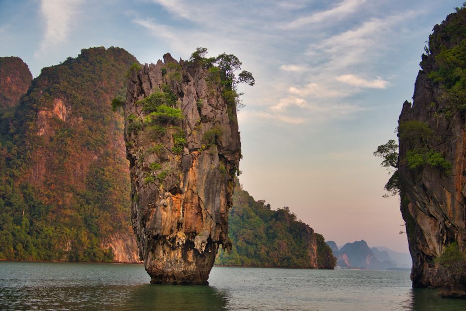 James Bond Island Premium Speedboat Adventure with Koh Panyee lunch