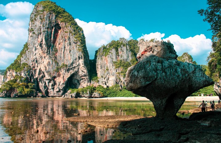 Krabi 7 Islands Sunset Tour by Speedboat – Snorkeling, Beach BBQ Dinner & Sunset Views